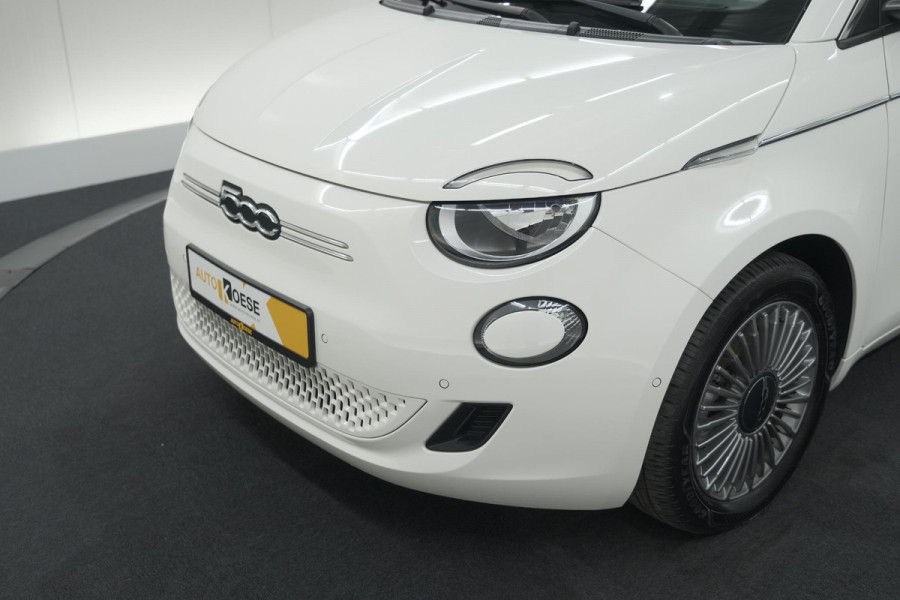 Fiat 500C Icon 42 kWh | 97,3% SOH | Convenience Pack | Camera | Dodehoekdetectie | Stoelverwarming