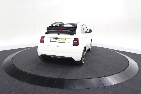 Fiat 500C Icon 42 kWh | 97,3% SOH | Convenience Pack | Camera | Dodehoekdetectie | Stoelverwarming