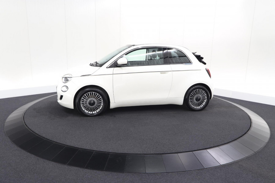 Fiat 500C Icon 42 kWh | 97,3% SOH | Convenience Pack | Camera | Dodehoekdetectie | Stoelverwarming