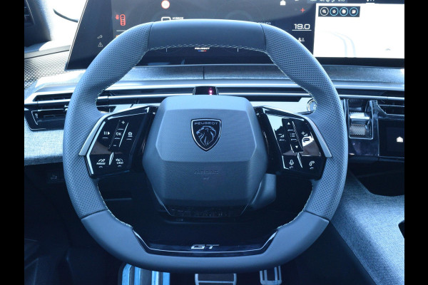 Peugeot 3008 1.6 plug-in Hybrid 225 GT Exclusive l 360 camera l Schuif/ kanteldak l Elektrische AGR voorstoelen l