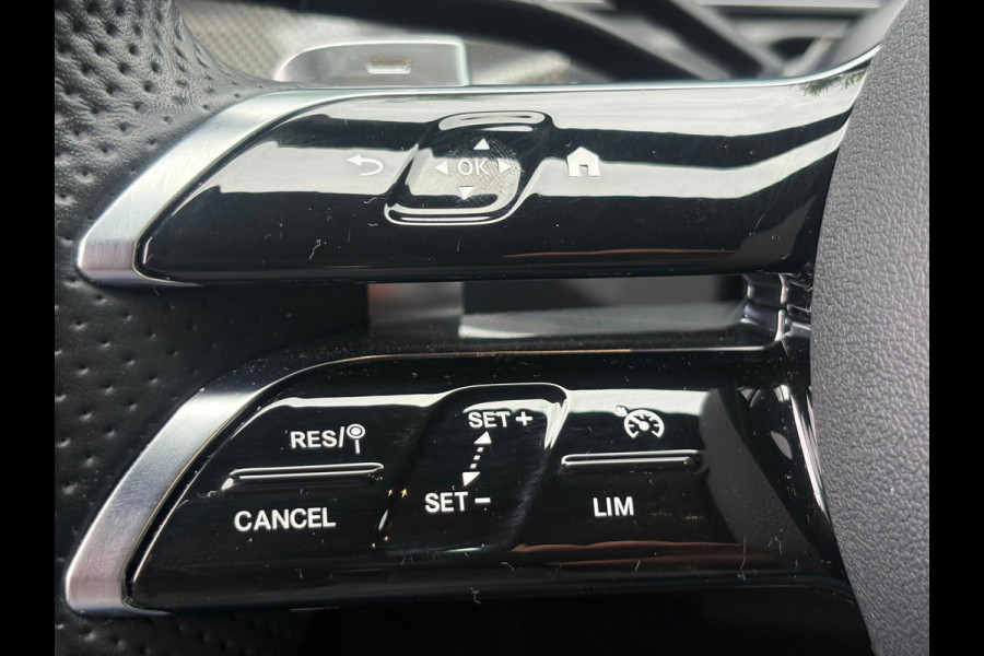Mercedes-Benz C-Klasse 180 AMG/PANO/MAGNO MAT/NL-AUTO/BTW/27800KM!
