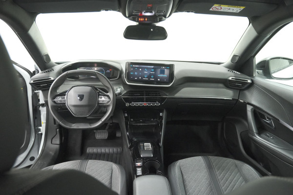 Peugeot e-2008 EV Allure Avantage 54 kWh | 97,3% SOH | 11 KW Lader | Apple Carplay | Parkeersensoren