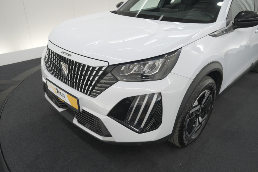 Peugeot e-2008 EV Allure Avantage 54 kWh | 97,3% SOH | 11 KW Lader | Apple Carplay | Parkeersensoren
