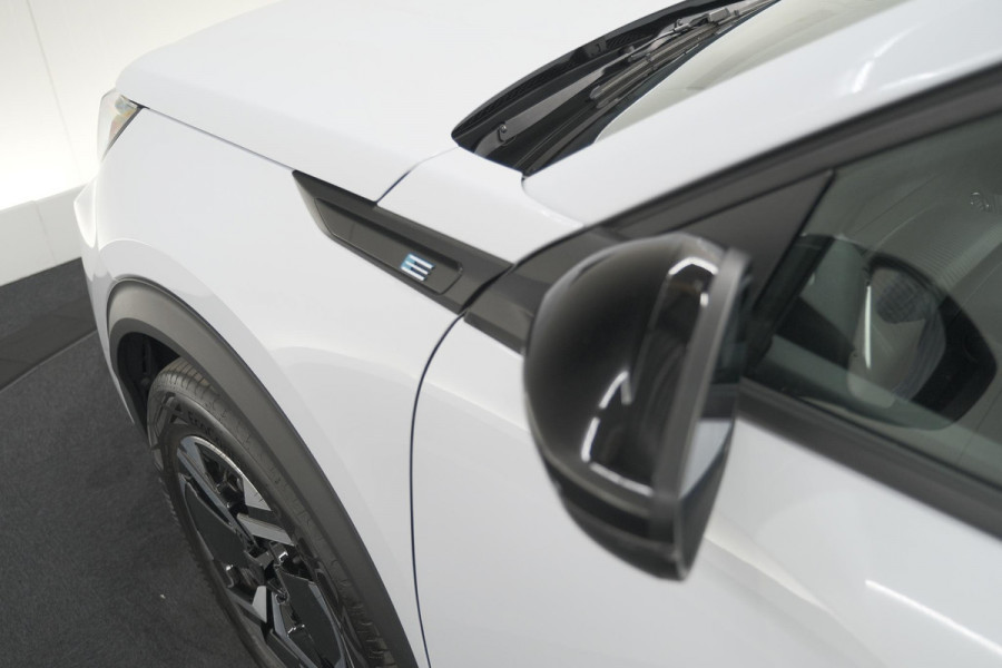 Peugeot e-2008 EV Allure Avantage 54 kWh | 97,3% SOH | 11 KW Lader | Apple Carplay | Parkeersensoren