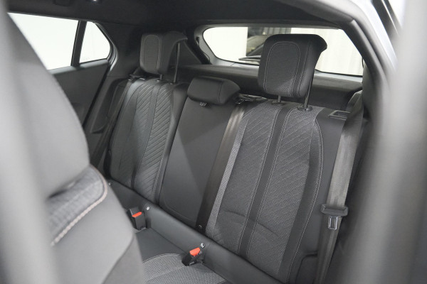 Peugeot e-2008 EV Allure Avantage 54 kWh | 97,3% SOH | 11 KW Lader | Apple Carplay | Parkeersensoren