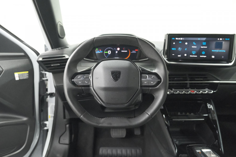 Peugeot e-2008 EV Allure Avantage 54 kWh | 97,3% SOH | 11 KW Lader | Apple Carplay | Parkeersensoren