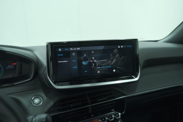 Peugeot e-2008 EV Allure Avantage 54 kWh | 97,3% SOH | 11 KW Lader | Apple Carplay | Parkeersensoren