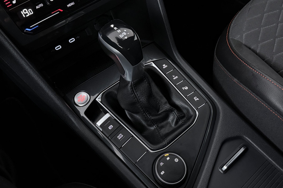 Seat Tarraco 1.4 TSI e-Hybrid PHEV FR (STOEL/STUUR VERWARMING, TREKHAAK, CRUISE ADAPTIEF)