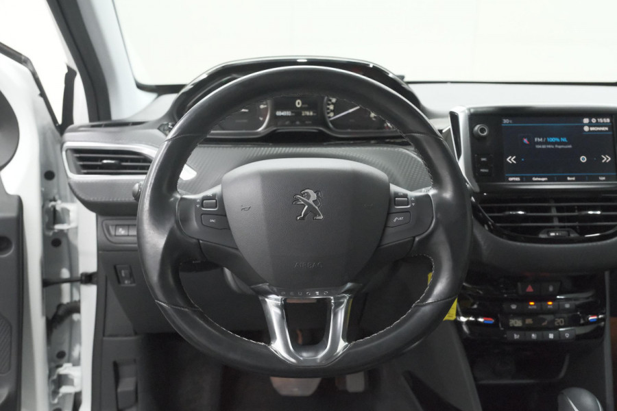 Peugeot 2008 PureTech 110 EAT6 Allure | Trekhaak | Apple Carplay | Parkeersensoren | Stoelverwarming