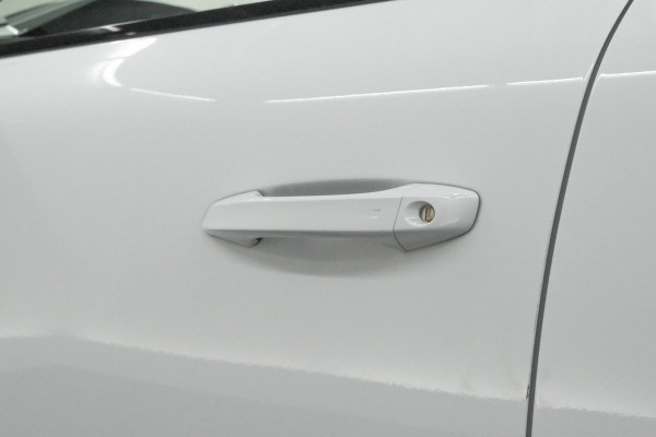 Peugeot 308 SW 1.2 Hybrid 145 e-DCS6 GT | Adaptieve Cruise Control | Camera | Navigatie | Keyless