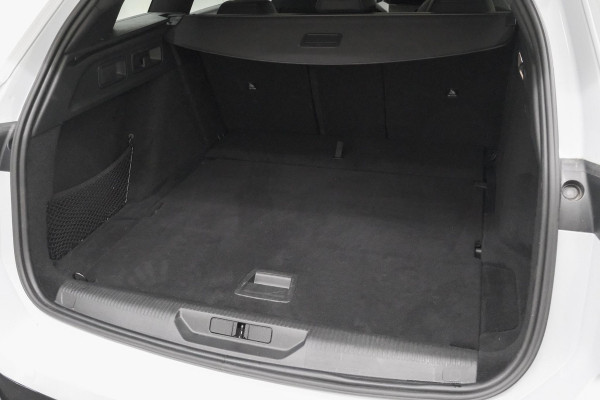 Peugeot 308 SW 1.2 Hybrid 145 e-DCS6 GT | Adaptieve Cruise Control | Camera | Navigatie | Keyless