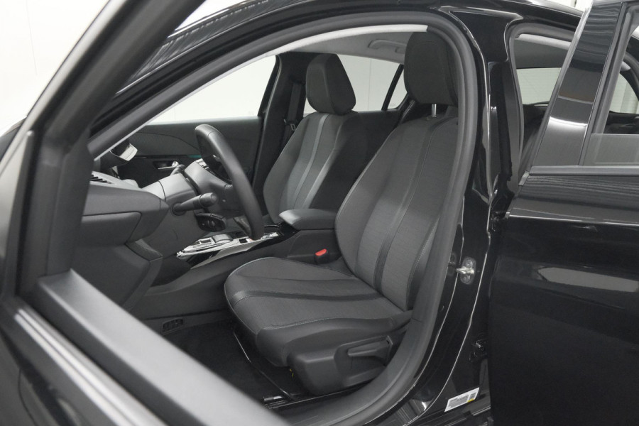 Peugeot e-208 EV Allure 50 kWh | 98,9% SOH | Camera | Navigatie | Parkeersensoren | Stoelverwarming