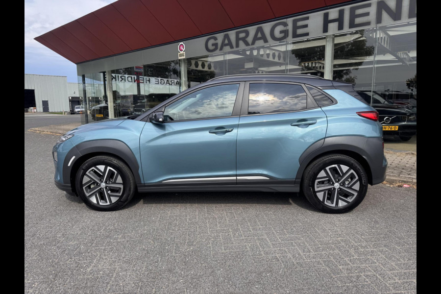 Hyundai Kona EV Premium 64 kWh | SOH: 95,4% | Full Options | 3 Fase | Warmtepomp | Two Tone | Afn. Trekhaak | Blindspot | | Leder |