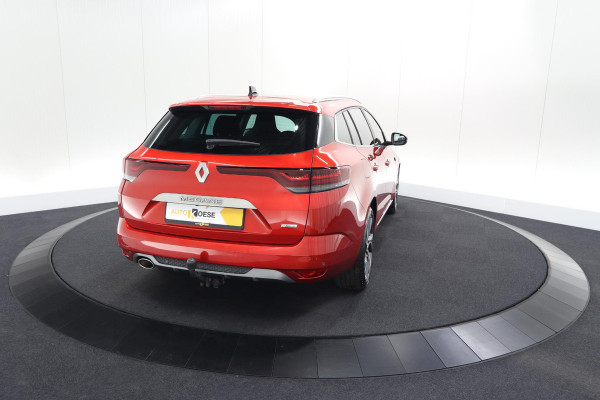 Renault Mégane Estate TCe 140 R.S. Line | Trekhaak | Adaptieve Cruise Control | BOSE Audio |