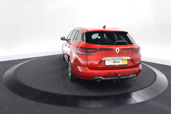 Renault Mégane Estate TCe 140 R.S. Line | Trekhaak | Adaptieve Cruise Control | BOSE Audio |