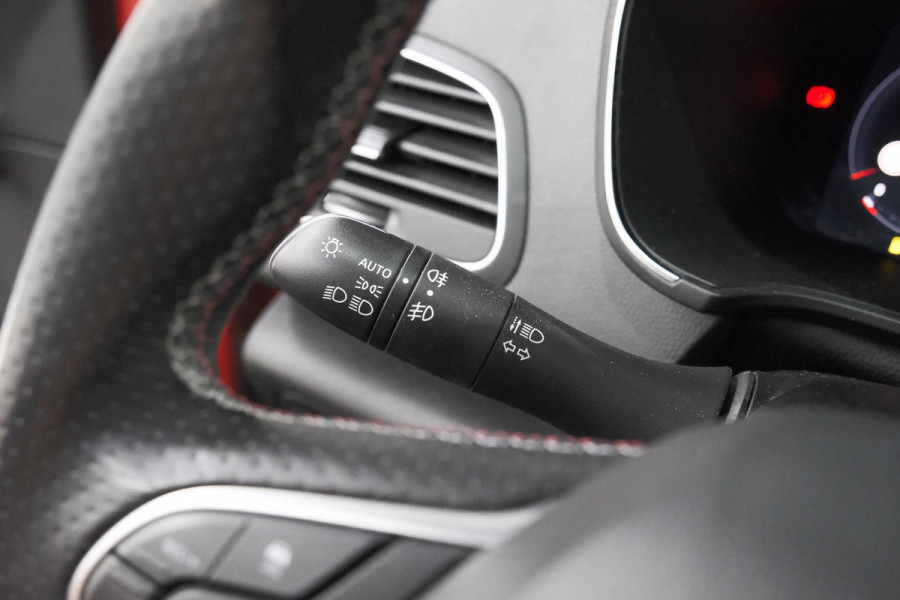 Renault Mégane Estate TCe 140 R.S. Line | Trekhaak | Adaptieve Cruise Control | BOSE Audio |