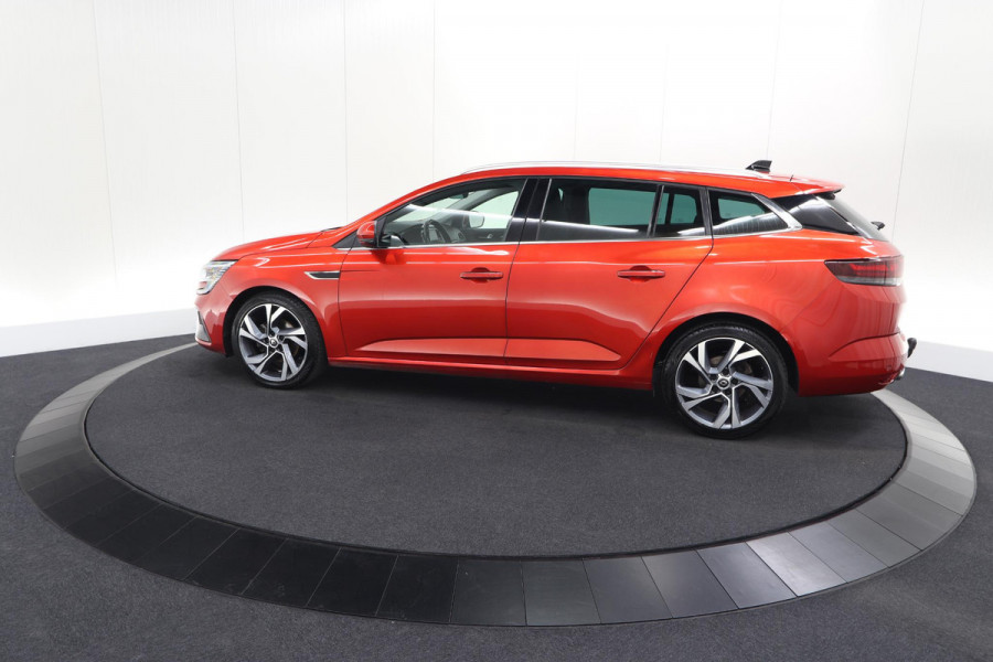 Renault Mégane Estate TCe 140 R.S. Line | Trekhaak | Adaptieve Cruise Control | BOSE Audio |