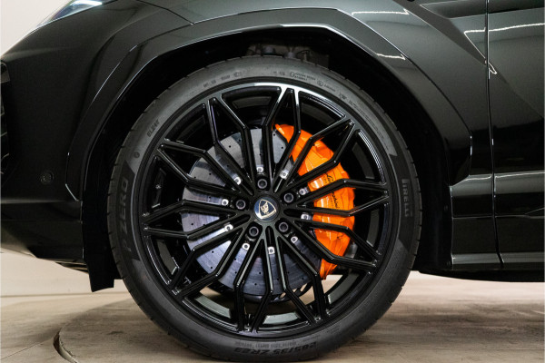 Lamborghini Urus 4.0 V8 Hybrid SE 800PK | Ad Personam | Nero Helene | Nero Ade/Arancio Leoni | Bang&Olufsen 3D | Ceramic | Service Package 5YR |