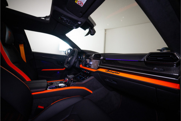 Lamborghini Urus 4.0 V8 Hybrid SE 800PK | Ad Personam | Nero Helene | Nero Ade/Arancio Leoni | Bang&Olufsen 3D | Ceramic | Service Package 5YR |