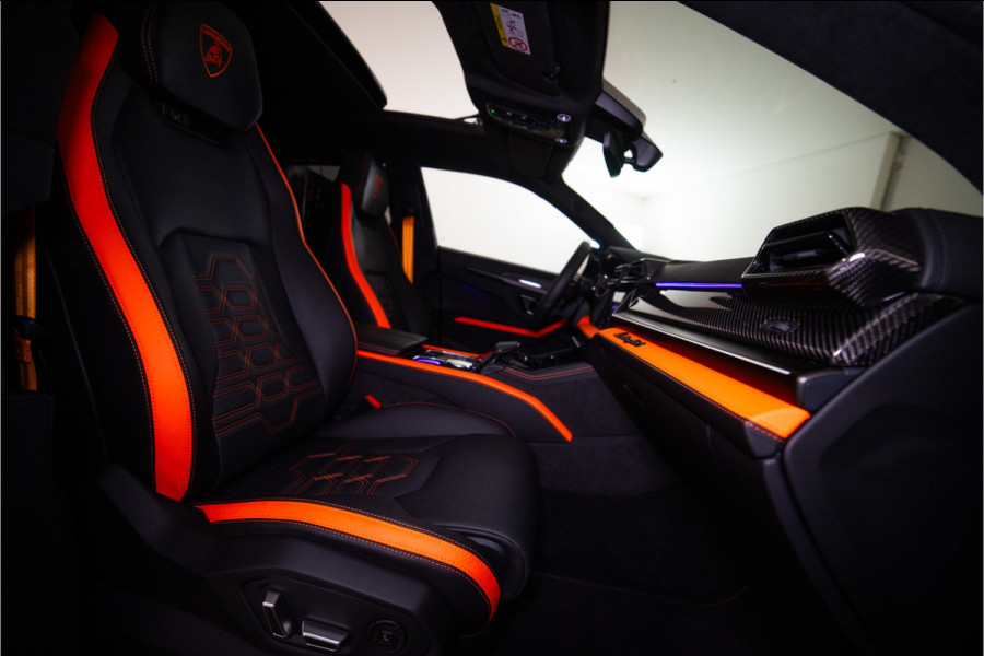 Lamborghini Urus 4.0 V8 Hybrid SE 800PK | Ad Personam | Nero Helene | Nero Ade/Arancio Leoni | Bang&Olufsen 3D | Ceramic | Service Package 5YR |