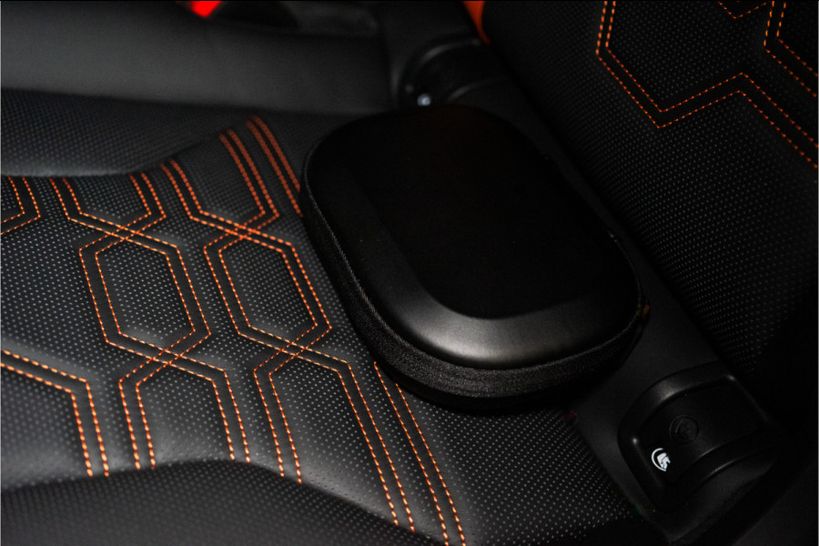 Lamborghini Urus 4.0 V8 Hybrid SE 800PK | Ad Personam | Nero Helene | Nero Ade/Arancio Leoni | Bang&Olufsen 3D | Ceramic | Service Package 5YR |