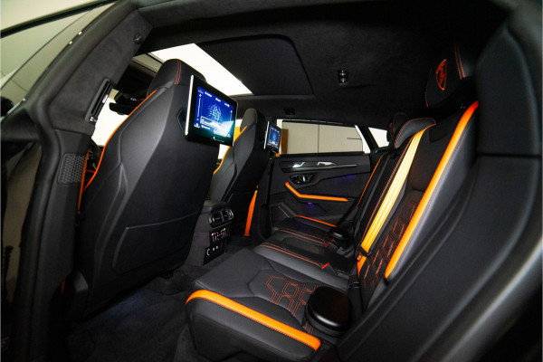 Lamborghini Urus 4.0 V8 Hybrid SE 800PK | Ad Personam | Nero Helene | Nero Ade/Arancio Leoni | Bang&Olufsen 3D | Ceramic | Service Package 5YR |