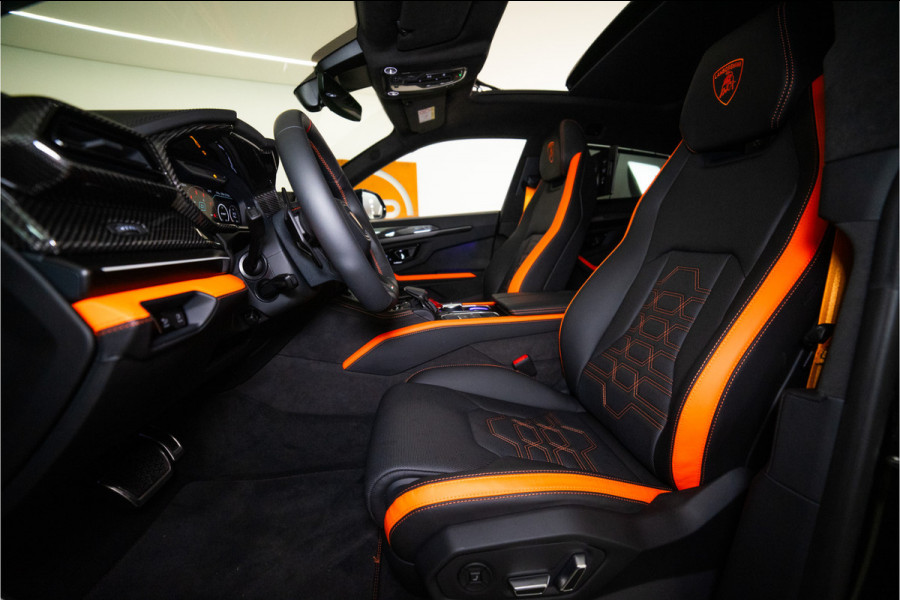 Lamborghini Urus 4.0 V8 Hybrid SE 800PK | Ad Personam | Nero Helene | Nero Ade/Arancio Leoni | Bang&Olufsen 3D | Ceramic | Service Package 5YR |