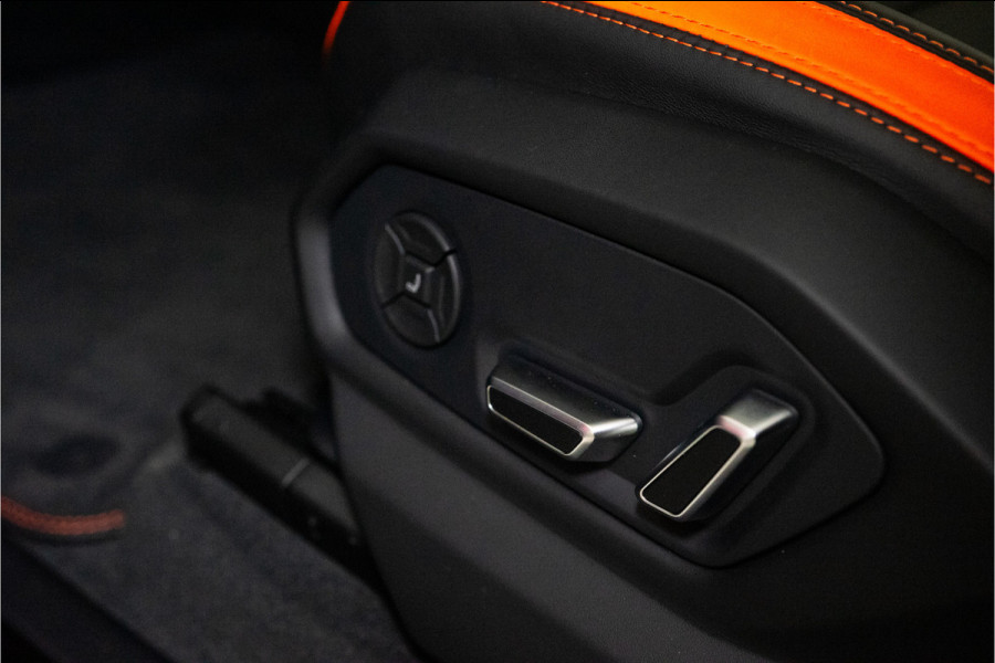 Lamborghini Urus 4.0 V8 Hybrid SE 800PK | Ad Personam | Nero Helene | Nero Ade/Arancio Leoni | Bang&Olufsen 3D | Ceramic | Service Package 5YR |