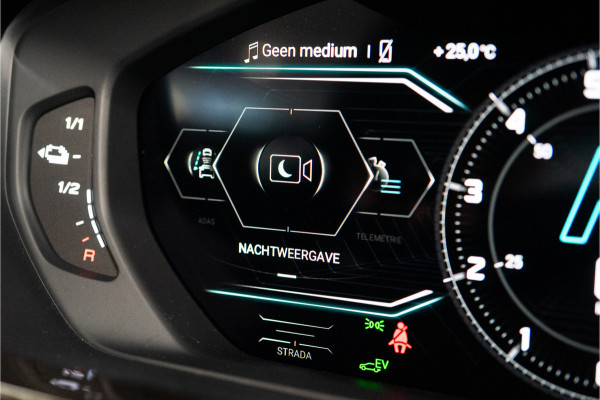 Lamborghini Urus 4.0 V8 Hybrid SE 800PK | Ad Personam | Nero Helene | Nero Ade/Arancio Leoni | Bang&Olufsen 3D | Ceramic | Service Package 5YR |
