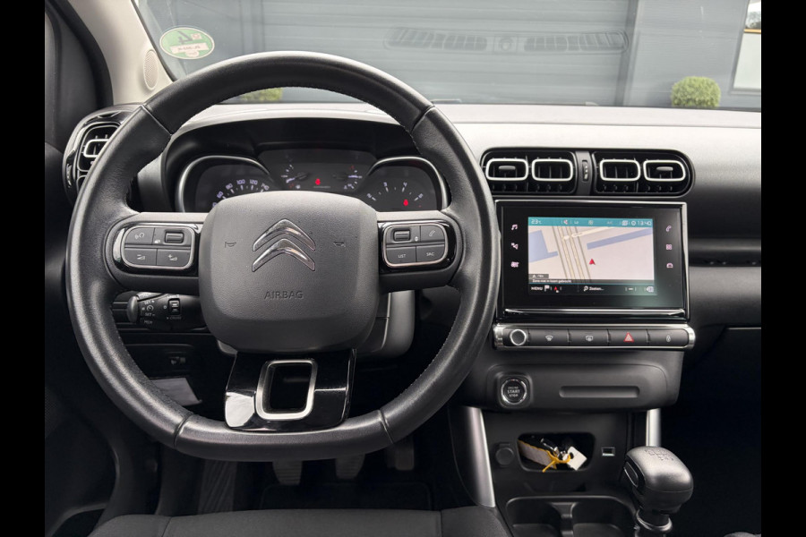 Citroën C3 Aircross 1.2 PureTech S&S Shine ✓1e Eigenaar✓D-riem vv 07-2025✓360° Camera✓Navi✓Carplay✓Net beurt gehad✓Keyless✓17'' Lmv✓Rijstrooksensor✓110pk✓Pdc V+A✓6 Bak✓N.A.P✓Apk tot 07-2027