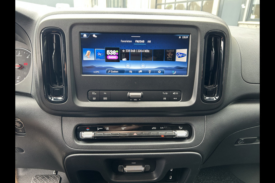 Mercedes-Benz Vito 116 CDI L3 Pro 2500KG Trekhaak / MBUX / Navigatie / Camera / Cruise control / Airco / LMV / Achterdeuren