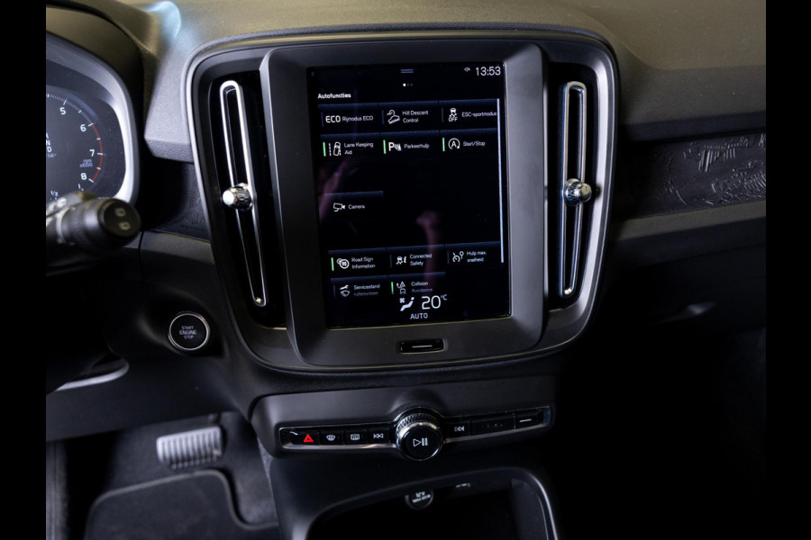 Volvo XC40 1.5 T2 Momentum Core 129pk / Achteruitrijcamera / Trekhaak / cruise control / Navigatie / Apple carplay /