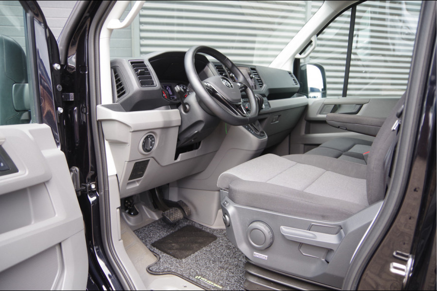 Volkswagen Crafter 35 2.0 TDI L3H3(L2H2) 3-ZITS, 177PK AUT. LED, TREKHAAK, STOELVERWARMING, ADAPT. CRUISE, CAMERA, NAVI, AIRCO, PARKEERSENSOREN, NL