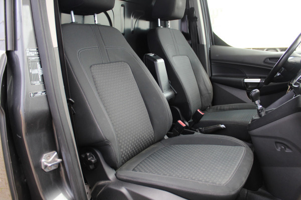 Ford Transit Connect 1.5-100pk TDCi EcoBlue L2 Trend. Bijzonder nette, luxe en goed onderhouden Ford Connect. Airco, Cruise Controle, Trekhaak, Camera, Metallic lak, Pdc, Lmv, Laadruimte betimmerd etc.