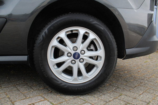 Ford Transit Connect 1.5-100pk TDCi EcoBlue L2 Trend. Bijzonder nette, luxe en goed onderhouden Ford Connect. Airco, Cruise Controle, Trekhaak, Camera, Metallic lak, Pdc, Lmv, Laadruimte betimmerd etc.