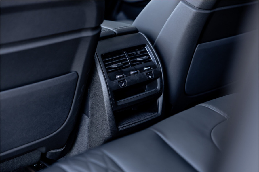BMW X5 xDrive50e - M Sport | Panorama | H&K | Elek. Trekhaak | Memory | Luchtvering