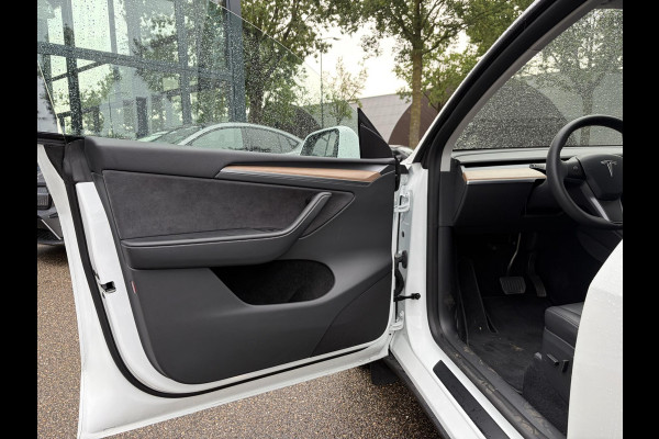 Tesla Model Y RWD 58 kWh SOH 95% | BTW VERREKENBAAR | TESLA FABRIEKSGARANTIE TOT 01-2029 OF 80.000 KM | TESLA FABRIEKSGARANTIE HOOGVOLT ACCU & AANDRIJFLIJN TOT 01-2033 OF 160.000 KM | ALL-IN PRIJS SOH 95 | BTW Verrkenbaar | Tesla fabrieksgarantie tot 1-2029 of tot 80.000KM | Tesla fabrieksgarantie hoogvolt accu en aandrijflijn tot 1-2033 of tot 160.000KM | ALL IN PRIJS |