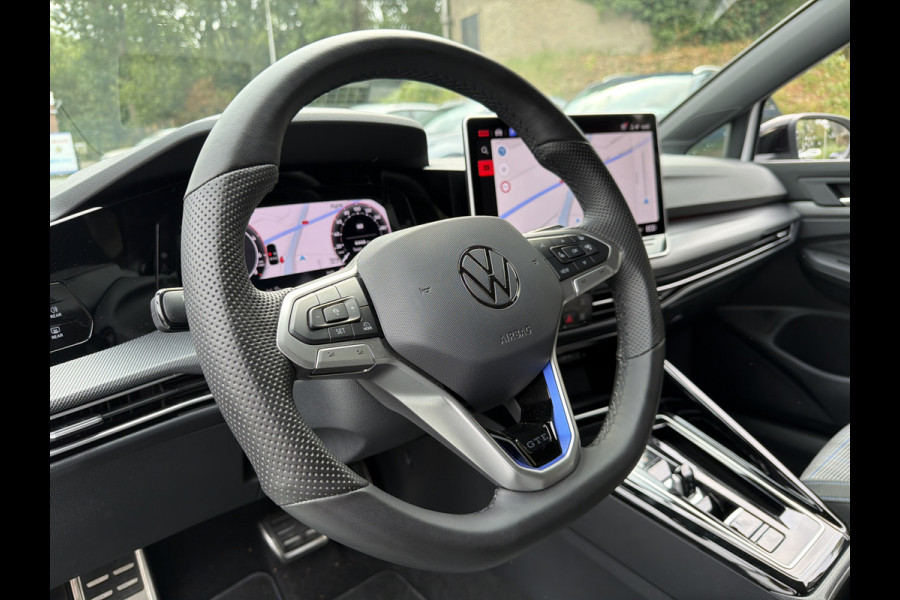 Volkswagen Golf GTE 1.5 272PK DSG HYBRID GTE-SPORT 360°CAMERA/NAVI/HEAD-UP!