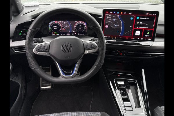 Volkswagen Golf GTE 1.5 272PK DSG HYBRID GTE-SPORT 360°CAMERA/NAVI/HEAD-UP!