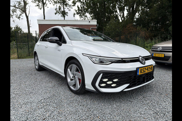 Volkswagen Golf GTE 1.5 272PK DSG HYBRID GTE-SPORT 360°CAMERA/NAVI/HEAD-UP!
