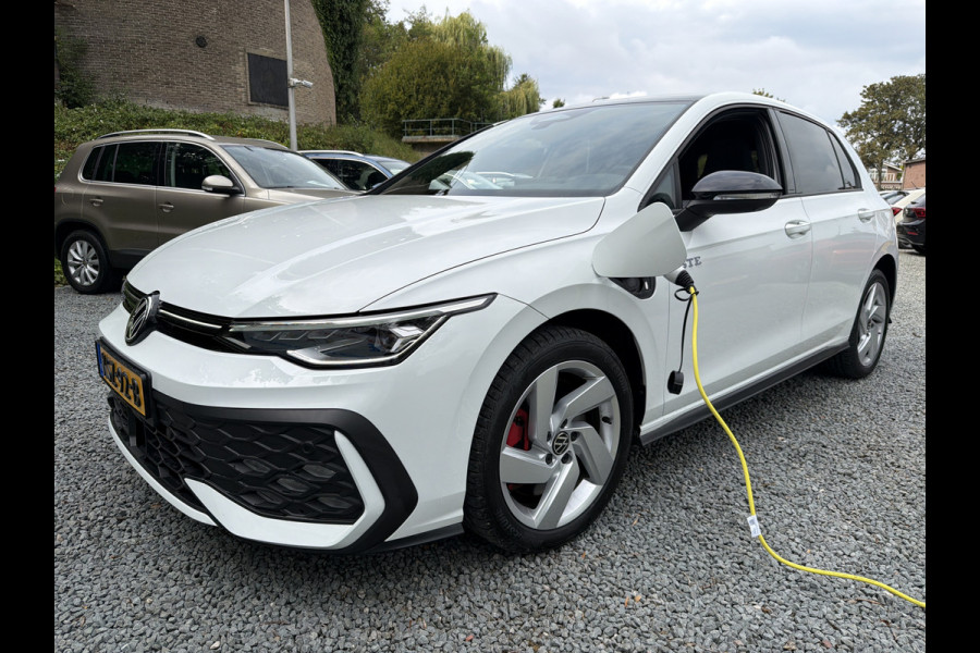 Volkswagen Golf GTE 1.5 272PK DSG HYBRID GTE-SPORT 360°CAMERA/NAVI/HEAD-UP!