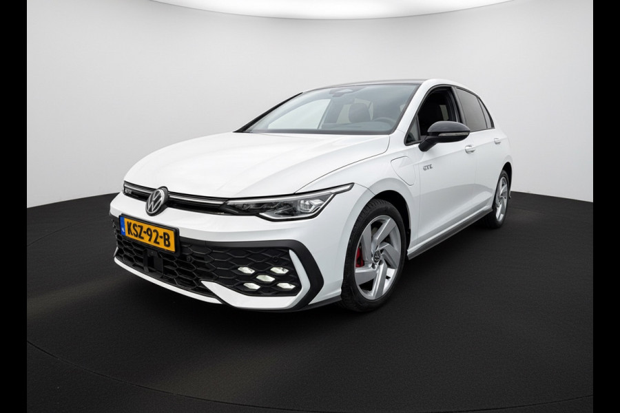 Volkswagen Golf GTE 1.5 272PK DSG HYBRID GTE-SPORT 360°CAMERA/NAVI/HEAD-UP!