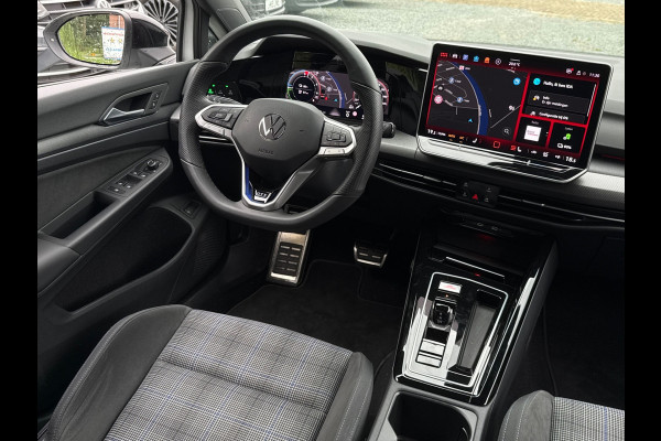 Volkswagen Golf GTE 1.5 272PK DSG HYBRID GTE-SPORT 360°CAMERA/NAVI/HEAD-UP!