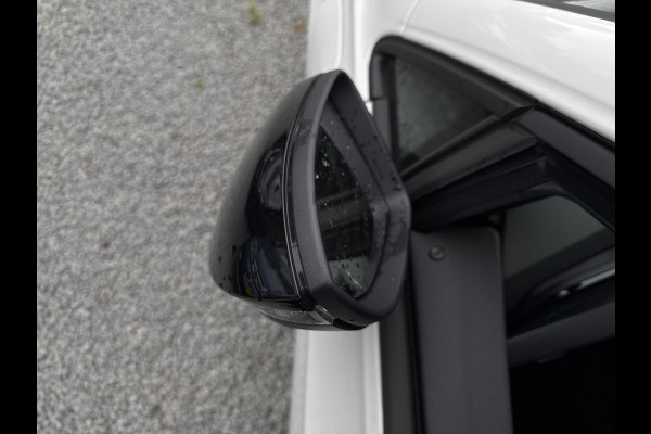 Volkswagen Golf GTE 1.5 272PK DSG HYBRID GTE-SPORT 360°CAMERA/NAVI/HEAD-UP!