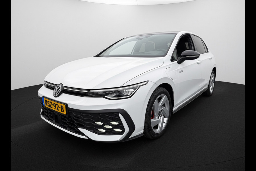 Volkswagen Golf GTE 1.5 272PK DSG HYBRID GTE-SPORT 360°CAMERA/NAVI/HEAD-UP!