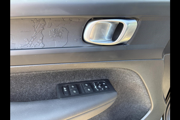 Volvo XC40 Core Recharge Pure Electric 2WD SOH 97% | WARMTEPOMP| STOEL + STUURWIELVERWARMING | VOLVO DEALER ONDERHOUDEN | RIJKLAAR GELEVERD MET 12 MND BOVAG GARANTIE |
