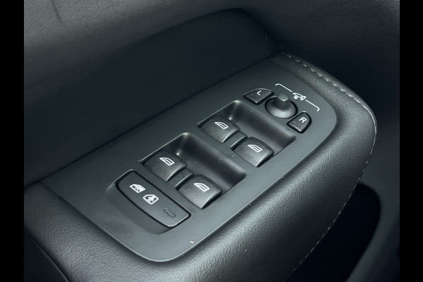 Volvo XC60 2.0 T8 Plug-in hybrid AWD Plus Bright | Pano | Pilot Assist | Blis