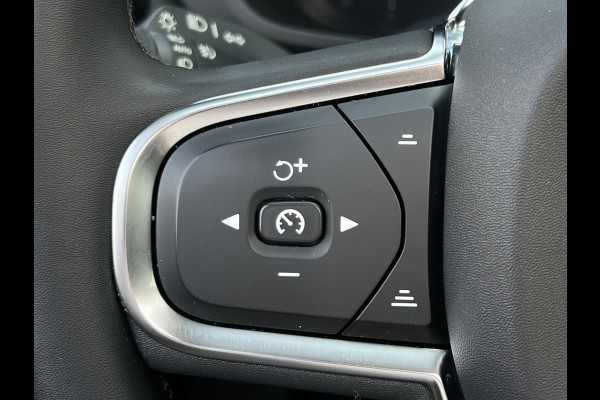 Volvo XC60 2.0 T8 Plug-in hybrid AWD Plus Bright | Pano | Pilot Assist | Blis