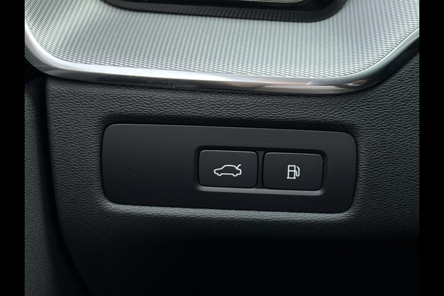 Volvo XC60 2.0 T8 Plug-in hybrid AWD Plus Bright | Pano | Pilot Assist | Blis