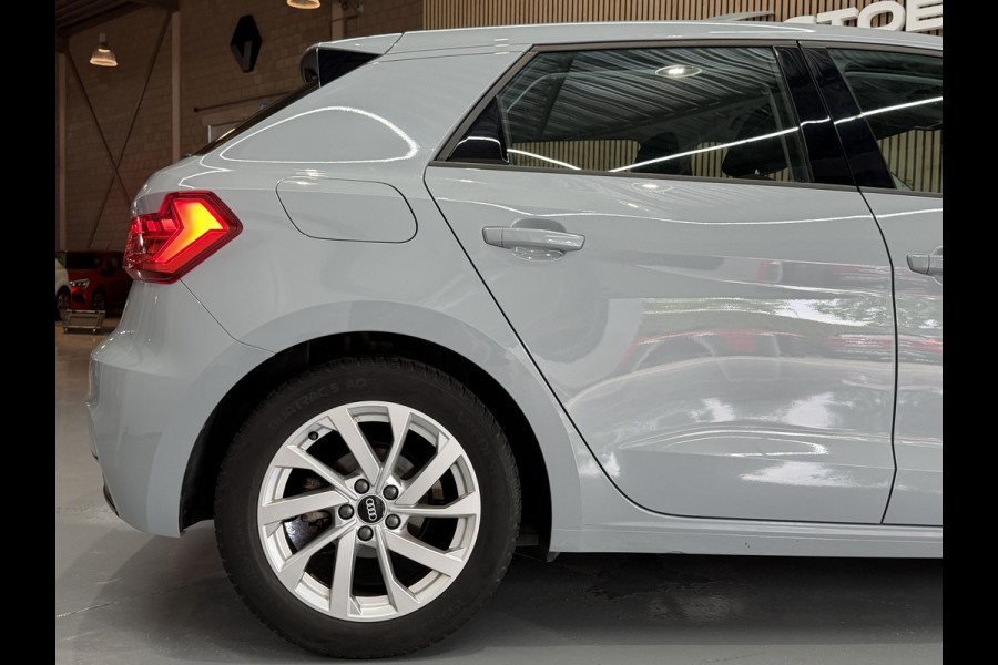 Audi A1 Sportback 30 TFSI Advanced edition | Carplay Navi | Led | Digitaal Inst | Stoelverwarming | Clima | Keurig nette Audi A1